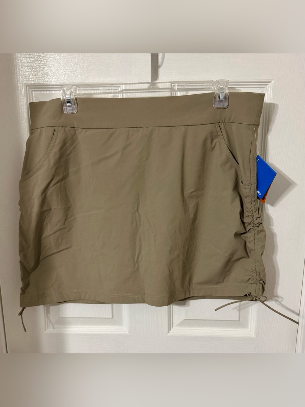 Columbia Women's All Seasons Ruched Skort Size XXL
Side Drawstrings